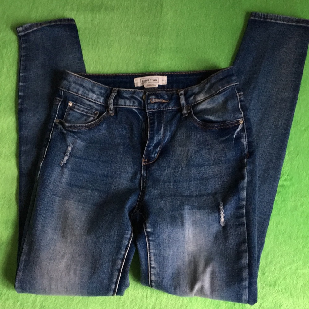 Eighty two ladies jeans